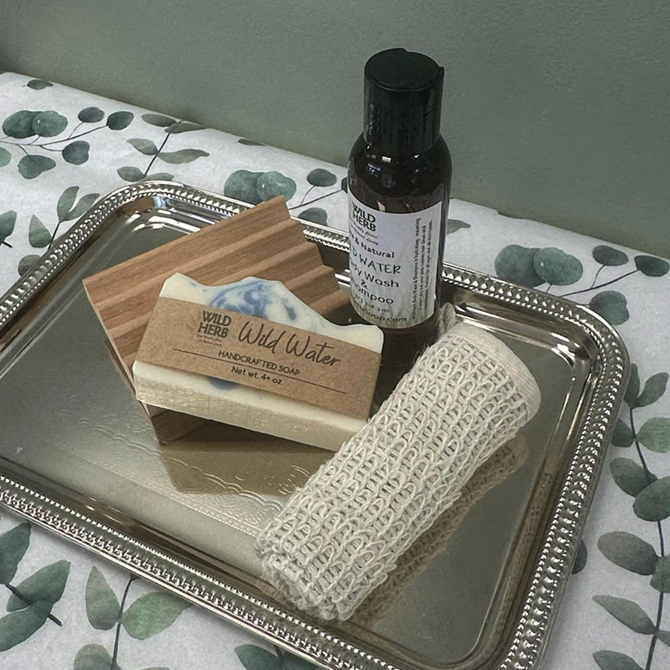 Gift Set: Soap Bar & Liquid, Dish, Cloth