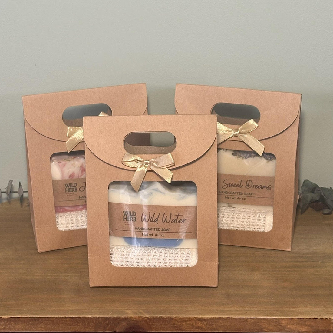 Gift Bag Window Soap &amp; Cloth Set
