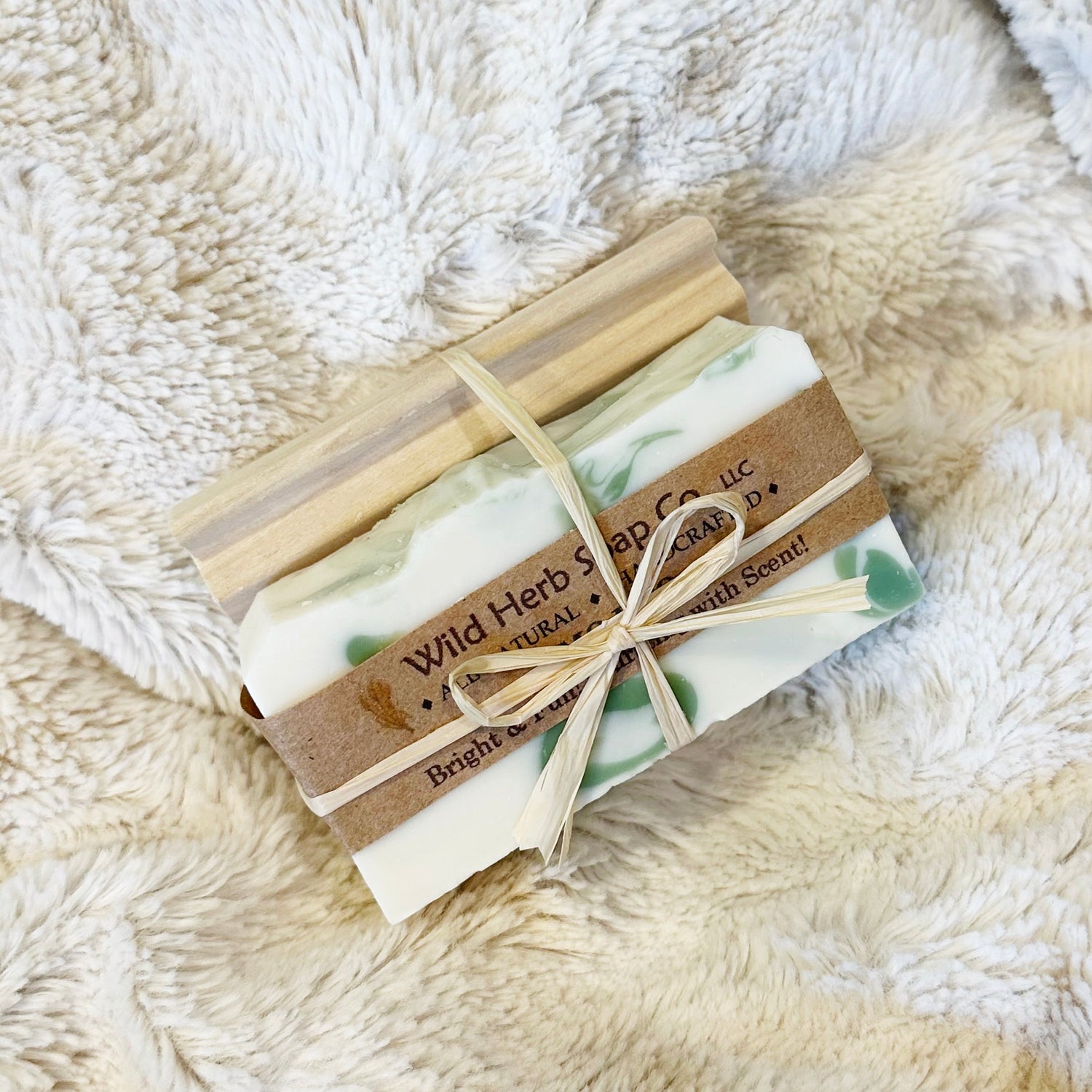 Natural Soap Bar + Wooden Dish-Wild Herb Your Healthy Choice for Natural Living